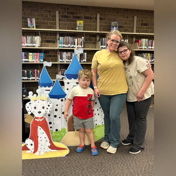 Meet your Posher, Tacie - Picture 7 of 7